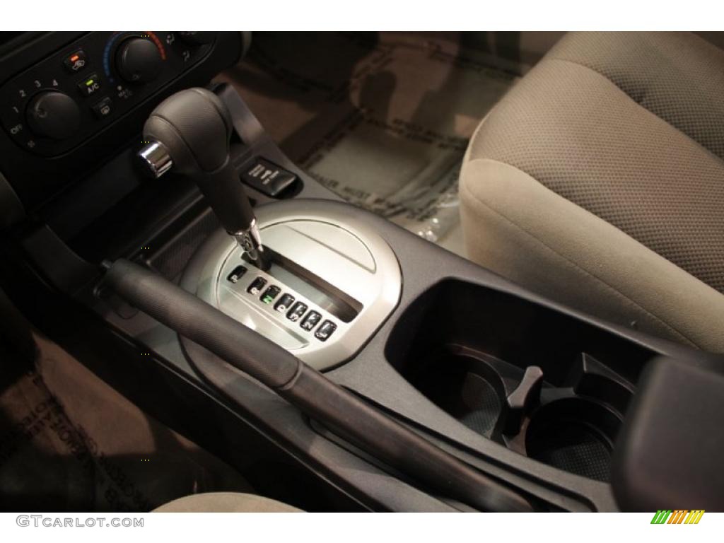2005 Galant ES - Dover White Pearl / Beige photo #15