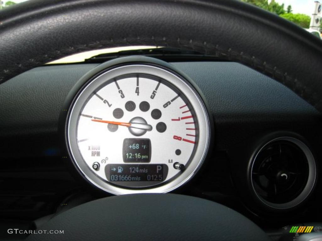 2007 Cooper Hardtop - Chili Red / Lounge Carbon Black photo #21