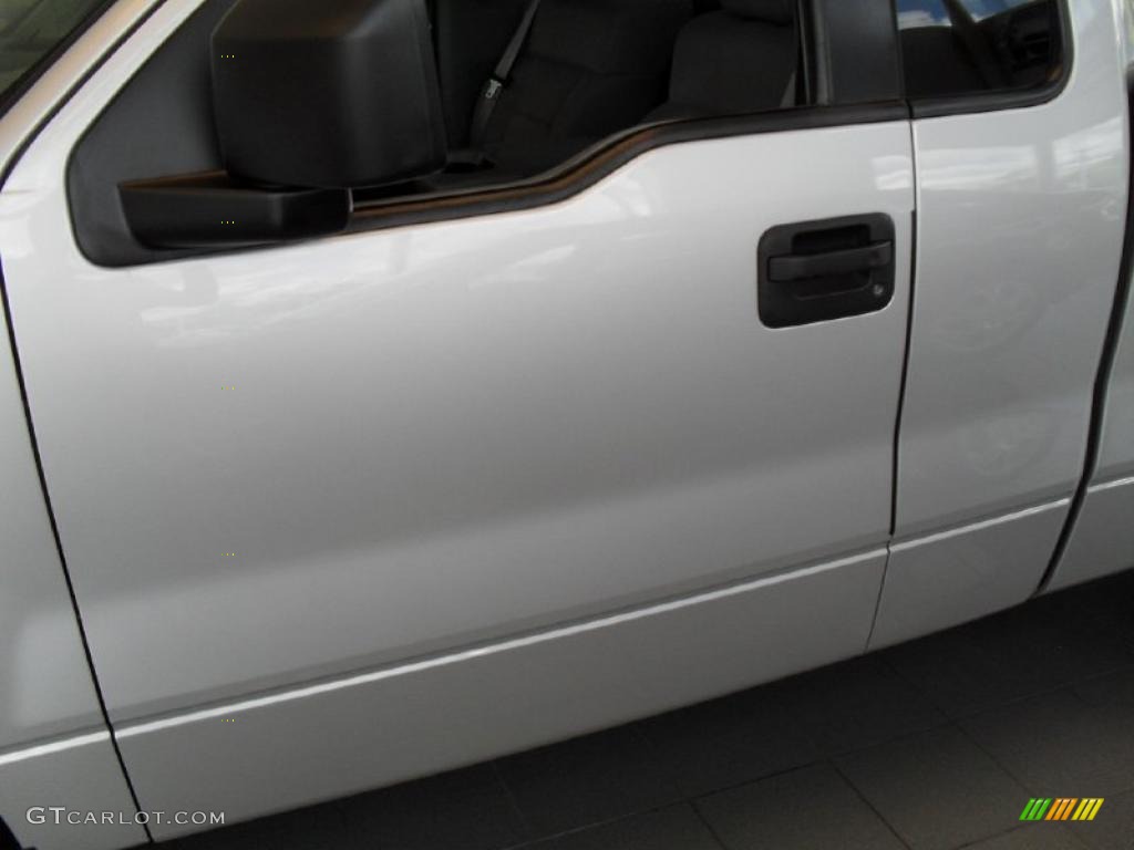 2006 F150 STX Regular Cab - Silver Metallic / Medium/Dark Flint photo #3