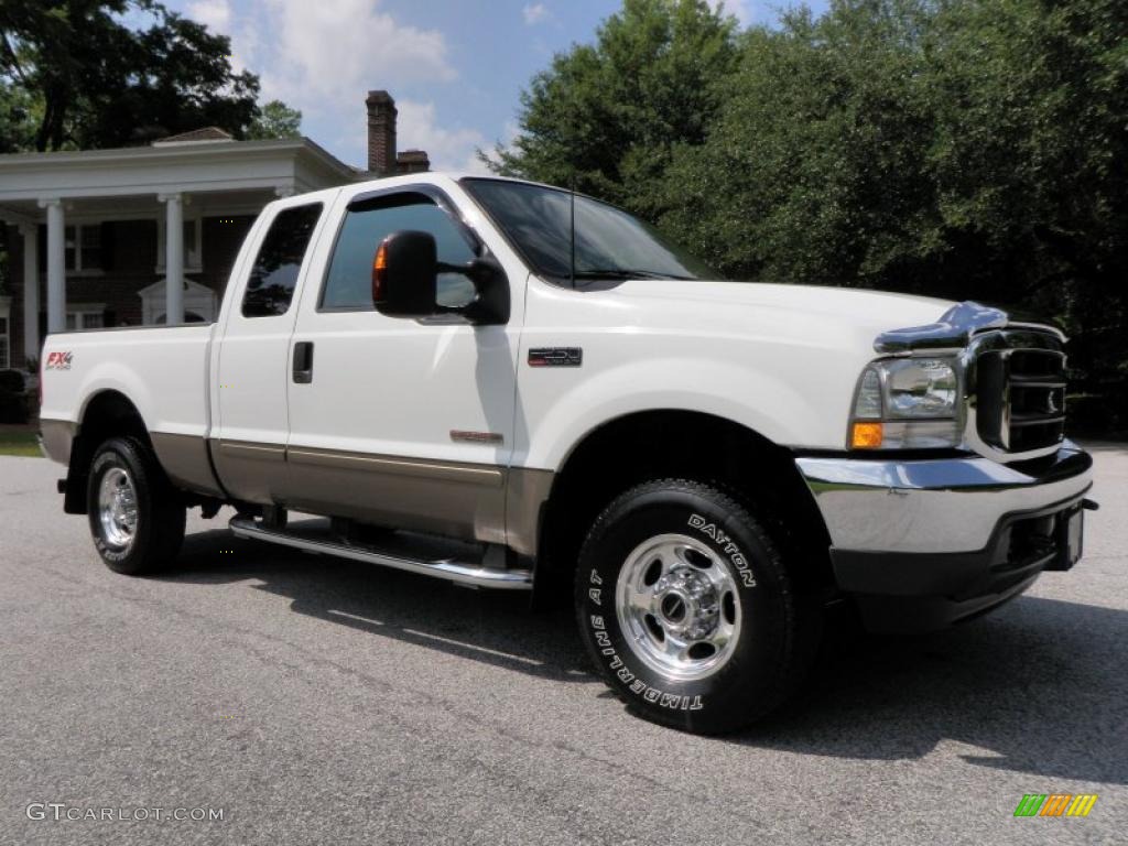 2003 F250 Super Duty Lariat SuperCab 4x4 - Oxford White / Medium Parchment Beige photo #2