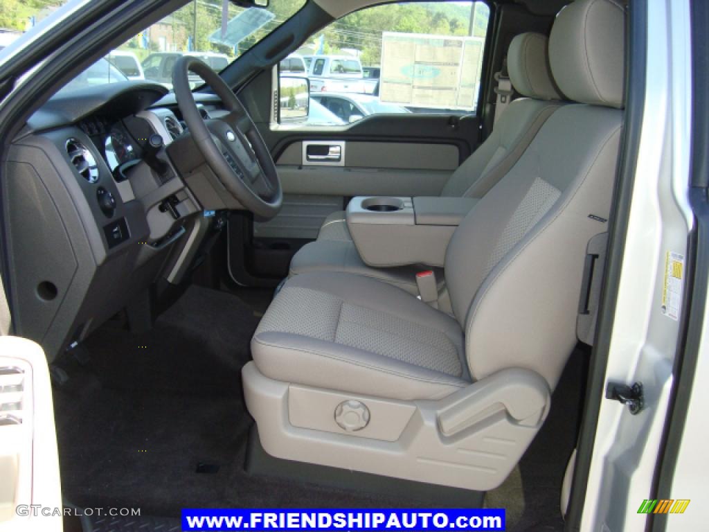 2010 F150 XLT SuperCab 4x4 - Ingot Silver Metallic / Medium Stone photo #3
