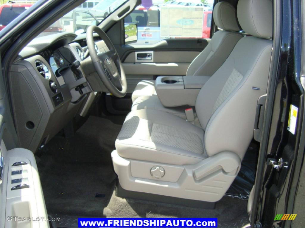 2010 F150 XLT SuperCab 4x4 - Tuxedo Black / Medium Stone photo #3