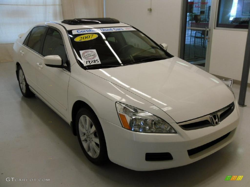 2007 Accord EX-L V6 Sedan - Taffeta White / Ivory photo #5