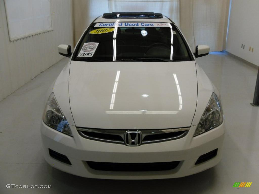 2007 Accord EX-L V6 Sedan - Taffeta White / Ivory photo #6