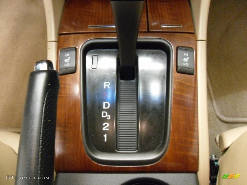 2007 Accord EX-L V6 Sedan - Taffeta White / Ivory photo #12