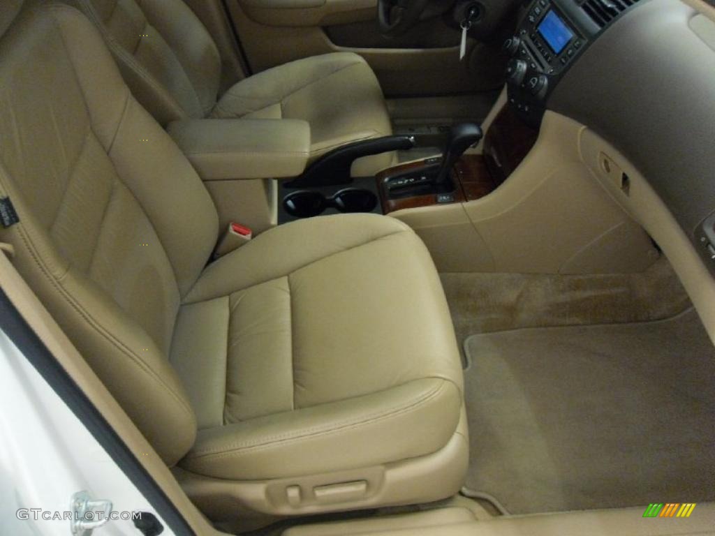 2007 Accord EX-L V6 Sedan - Taffeta White / Ivory photo #22