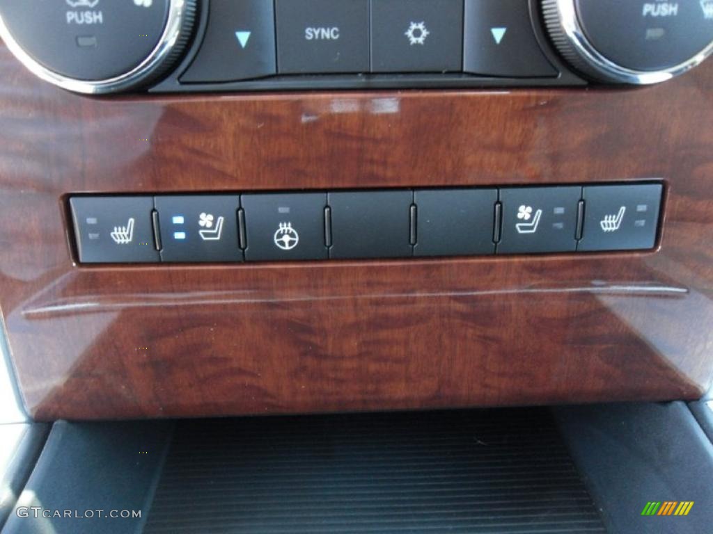 2010 Ram 3500 Laramie Crew Cab 4x4 Dually - Inferno Red Crystal Pearl / Light Pebble Beige/Bark Brown photo #14