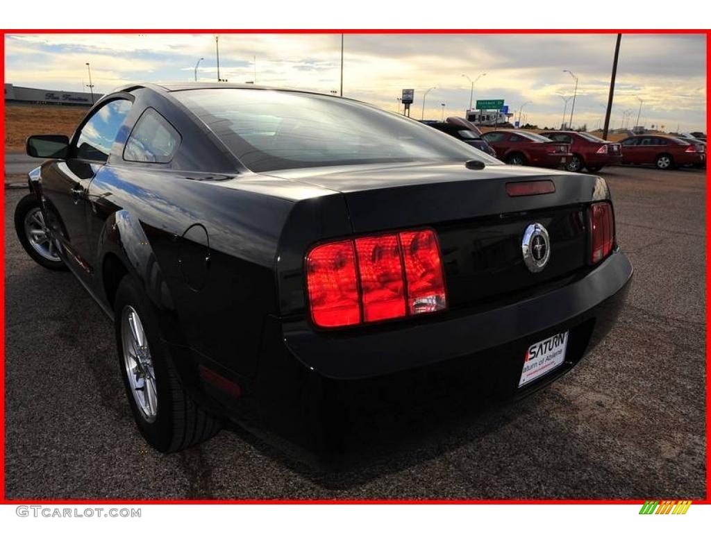 2009 Mustang V6 Premium Coupe - Black / Dark Charcoal photo #3