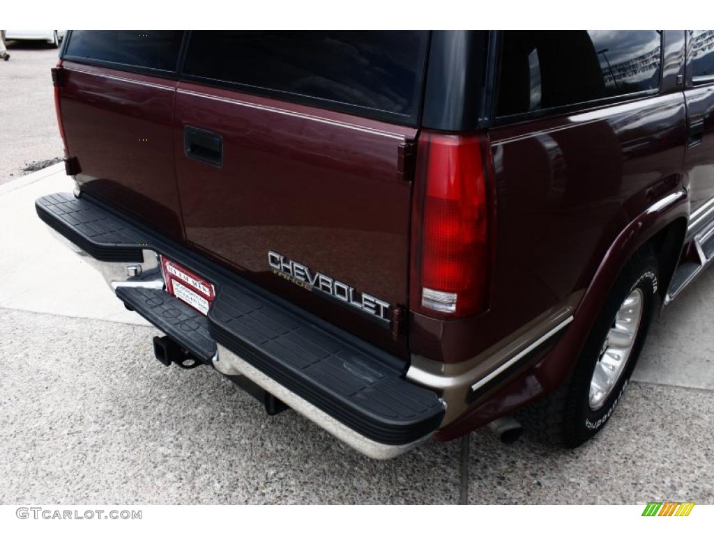 1996 Tahoe LS 4x4 - Dark Cherry Metallic / Gray photo #19