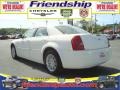 2009 Cool Vanilla White Chrysler 300   photo #3