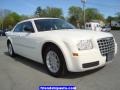 2009 Cool Vanilla White Chrysler 300   photo #15