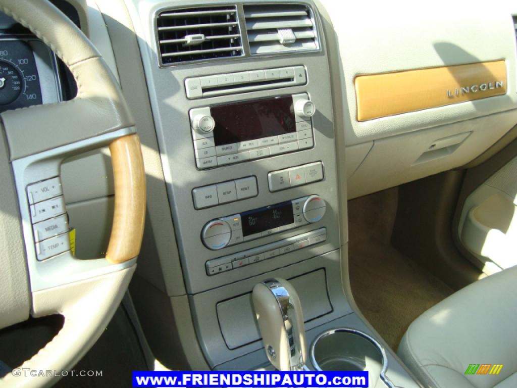 2007 MKX  - White Chocolate Tri Coat / Medium Camel photo #22