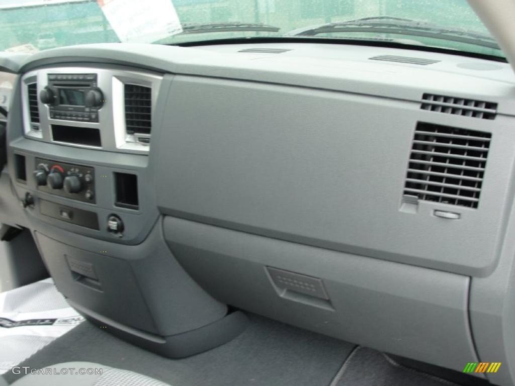 2008 Ram 1500 Lone Star Edition Quad Cab - Bright Silver Metallic / Medium Slate Gray photo #25