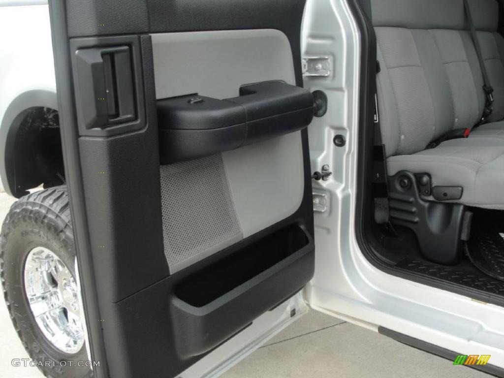2004 F150 FX4 SuperCab 4x4 - Silver Metallic / Black/Medium Flint photo #35