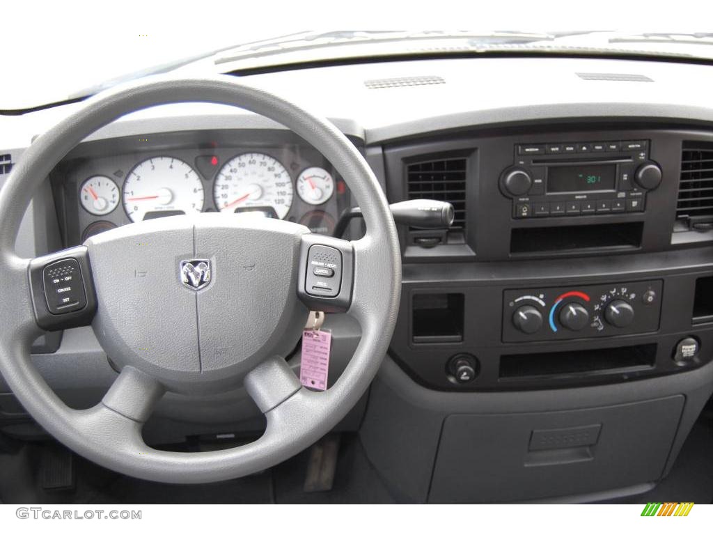 2008 Ram 1500 ST Quad Cab - Brilliant Black Crystal Pearl / Medium Slate Gray photo #15