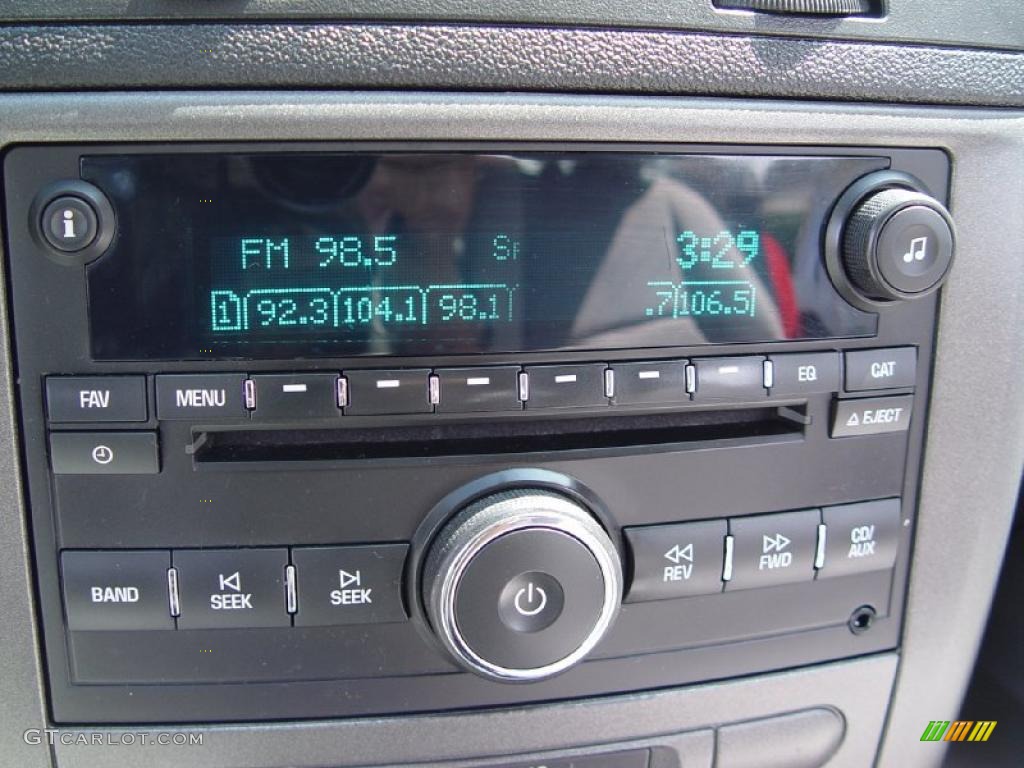 2007 Cobalt LS Coupe - Victory Red / Gray photo #10