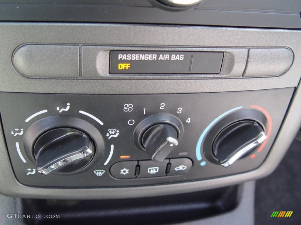 2007 Cobalt LS Coupe - Victory Red / Gray photo #11