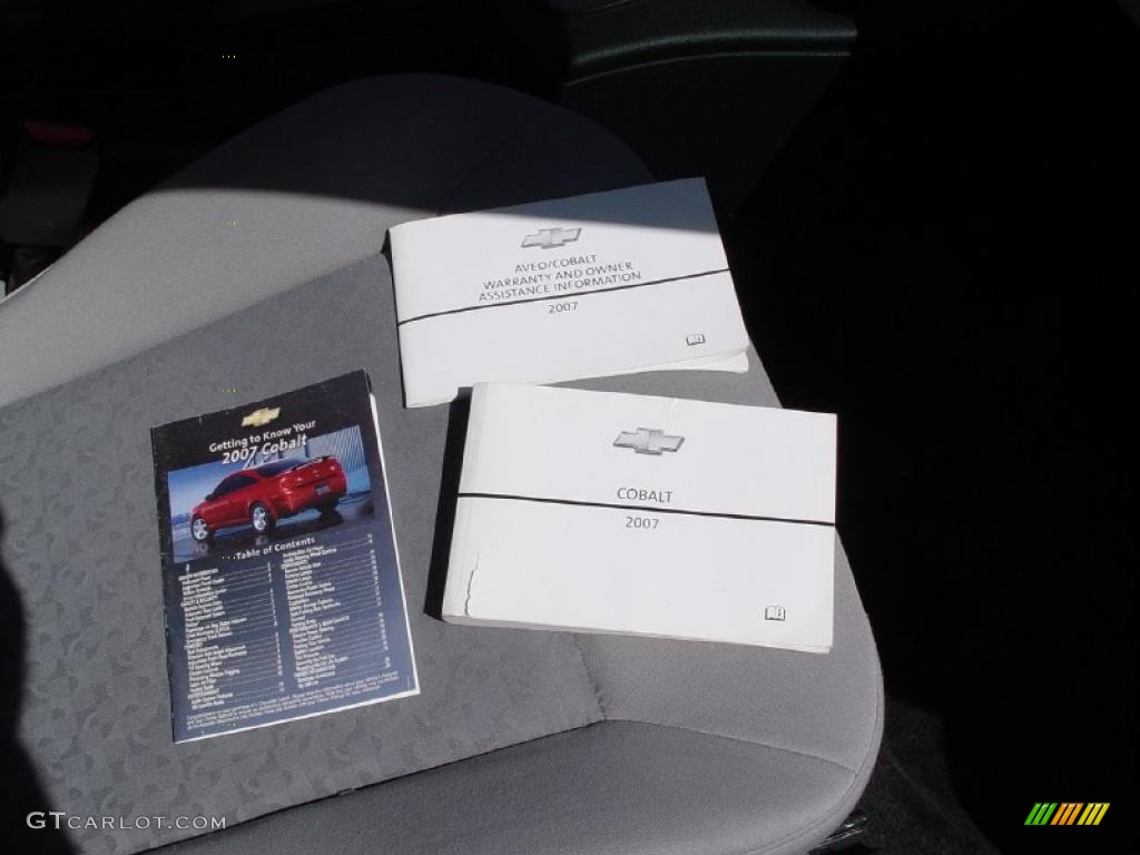 2007 Cobalt LS Coupe - Victory Red / Gray photo #13