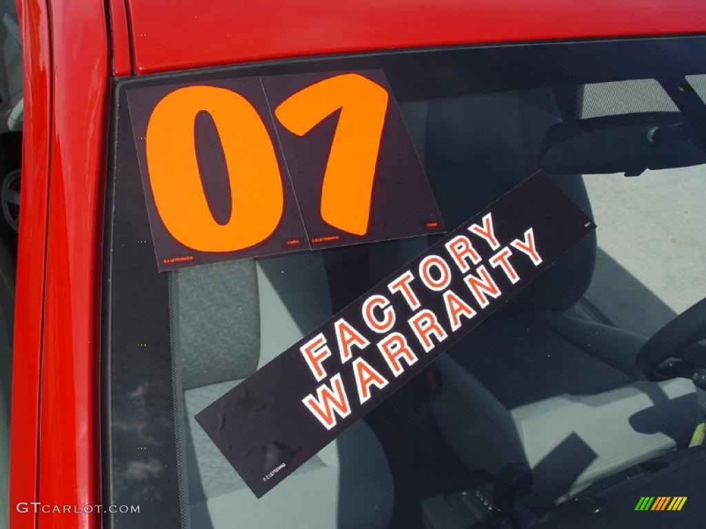 2007 Cobalt LS Coupe - Victory Red / Gray photo #18