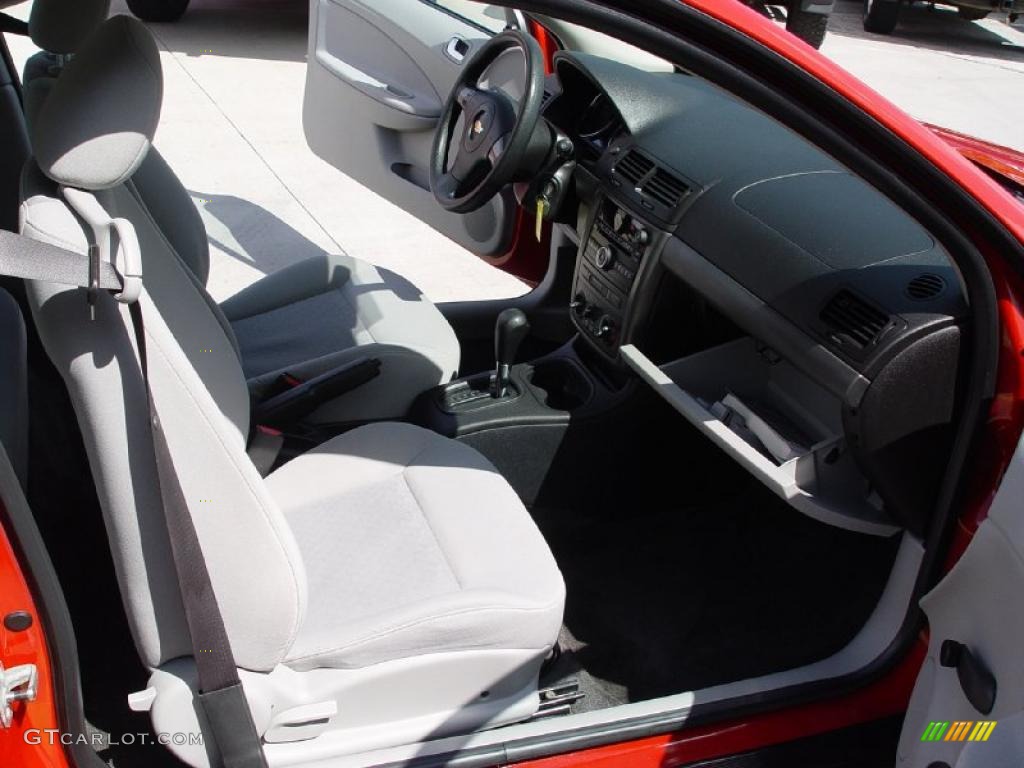 2007 Cobalt LS Coupe - Victory Red / Gray photo #19