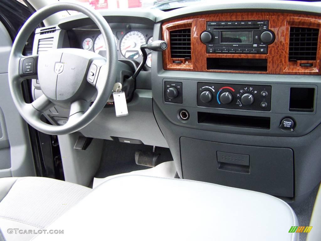2006 Ram 1500 Big Horn Edition Quad Cab 4x4 - Brilliant Black Crystal Pearl / Medium Slate Gray photo #14