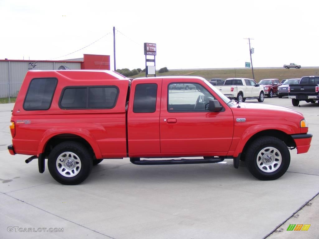 2006 B-Series Truck B3000 Dual Sport Cab Plus 4 - Volcanic Red / Graphite photo #5