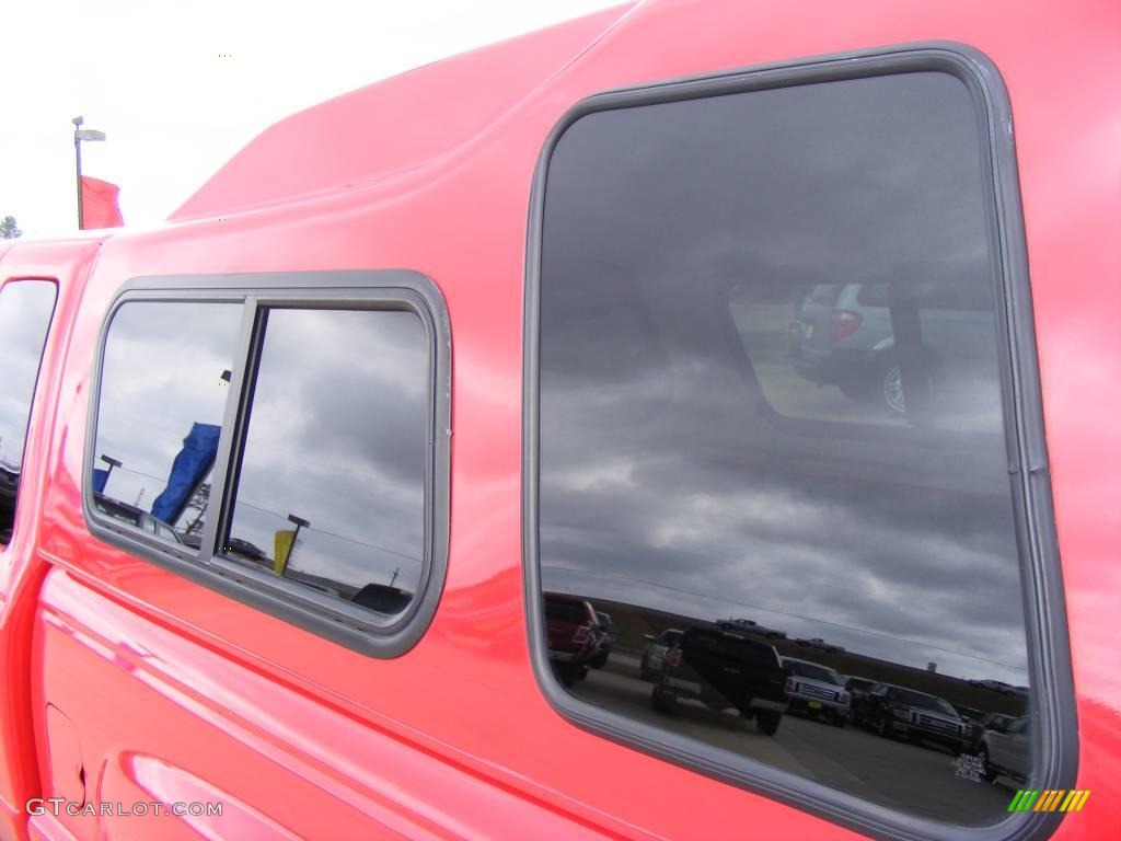 2006 B-Series Truck B3000 Dual Sport Cab Plus 4 - Volcanic Red / Graphite photo #12