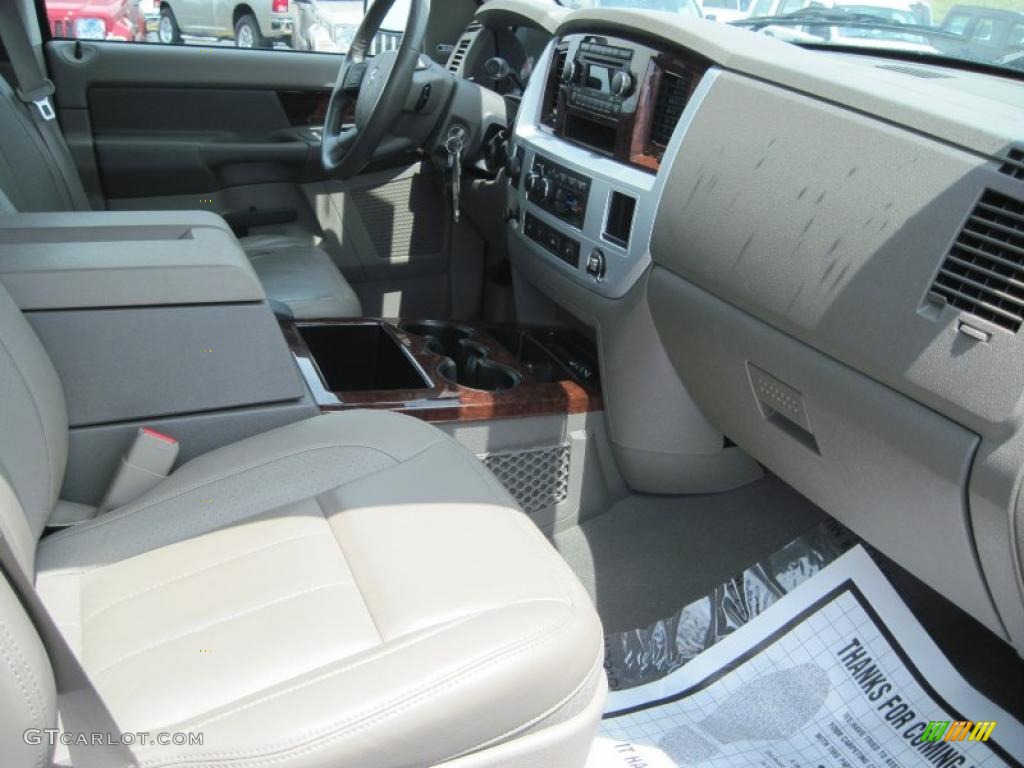 2008 Ram 1500 Laramie Quad Cab 4x4 - Brilliant Black Crystal Pearl / Medium Slate Gray photo #7