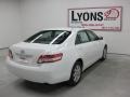 Super White - Camry LE Photo No. 18