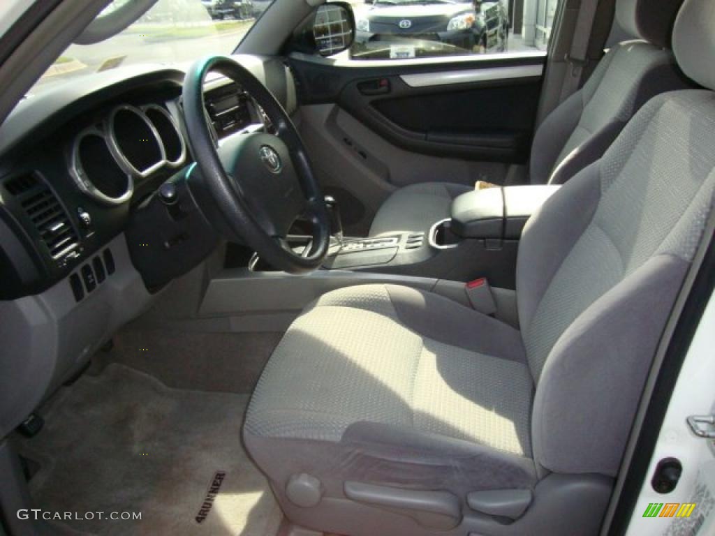 2004 4Runner SR5 4x4 - Natural White / Taupe photo #15