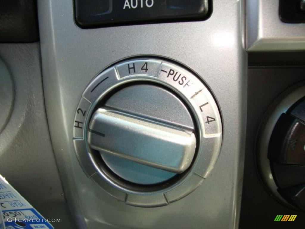 2004 4Runner SR5 4x4 - Natural White / Taupe photo #18