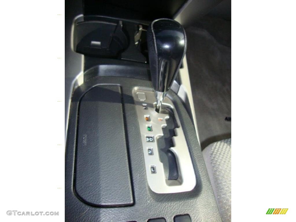 2004 4Runner SR5 4x4 - Natural White / Taupe photo #19