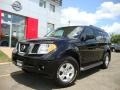 Super Black - Pathfinder SE 4x4 Photo No. 1