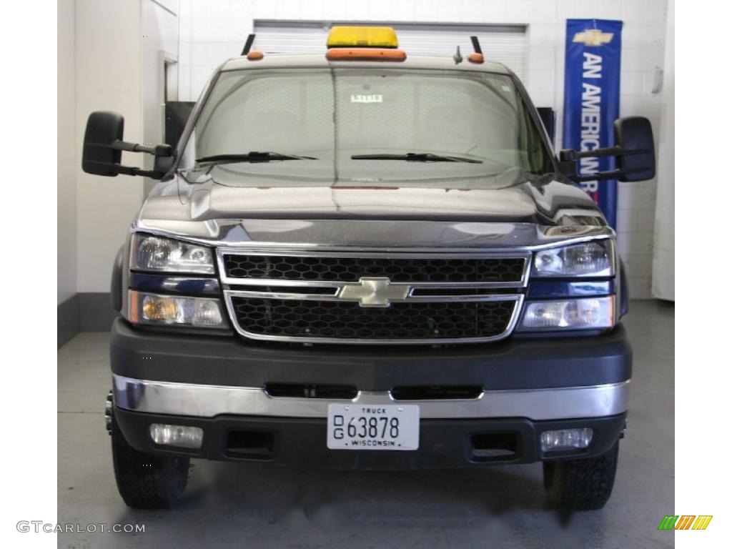 2006 Silverado 3500 LT Crew Cab 4x4 Dually - Dark Blue Metallic / Dark Charcoal photo #2