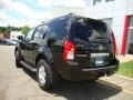 Super Black - Pathfinder SE 4x4 Photo No. 7