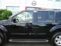 Super Black - Pathfinder SE 4x4 Photo No. 15