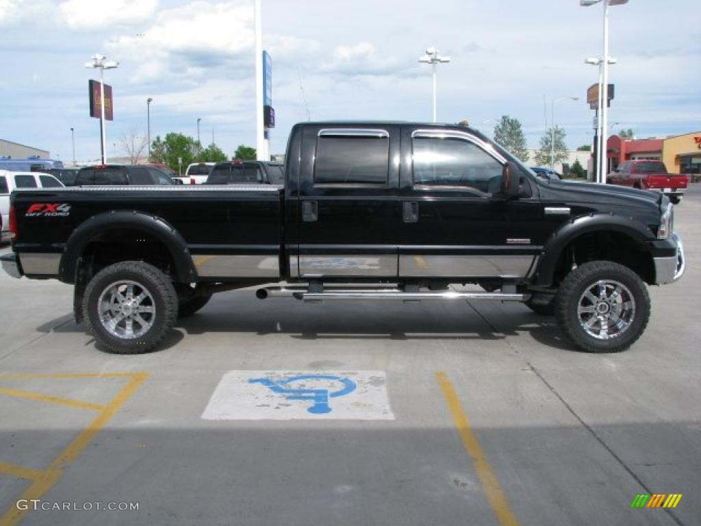 2005 F350 Super Duty Lariat Crew Cab 4x4 - Black / Medium Flint photo #12