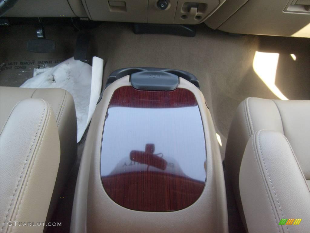 2007 F550 Super Duty Lariat Crew Cab Dually - Red / Tan photo #24