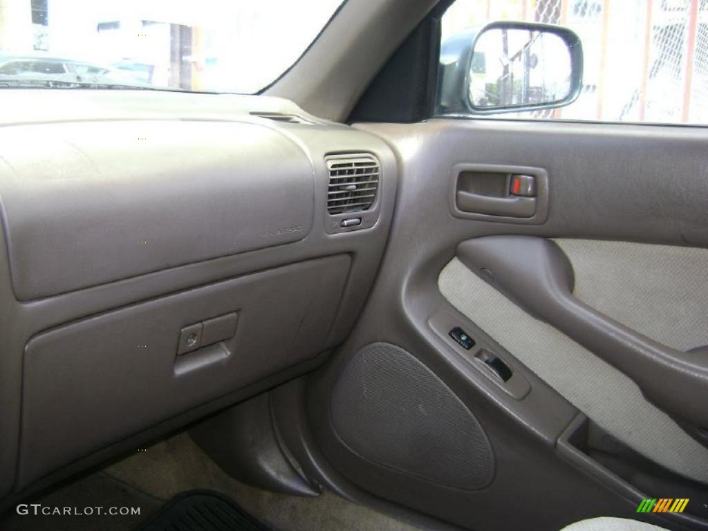 1996 Camry LE V6 Sedan - Dark Emerald Green Metallic / Beige photo #10