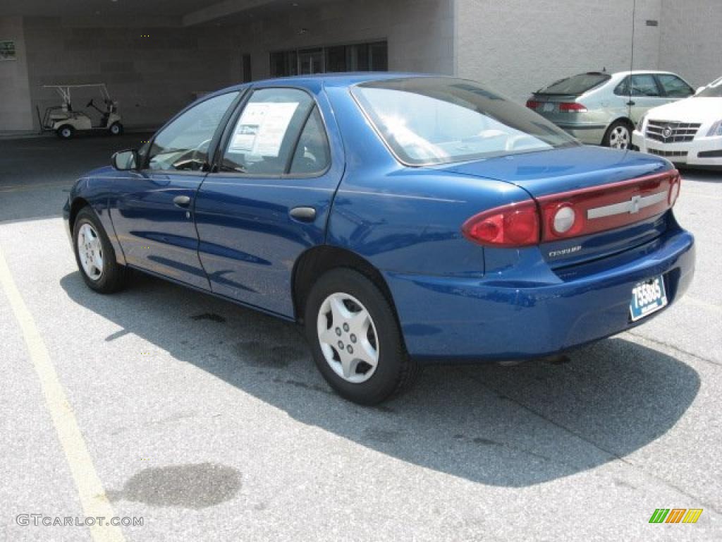 2003 Cavalier Sedan - Arrival Blue Metallic / Graphite Gray photo #8