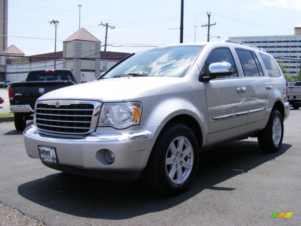 2007 Aspen Limited 4WD - Bright Silver Metallic / Dark Slate Gray/Light Slate Gray photo #1