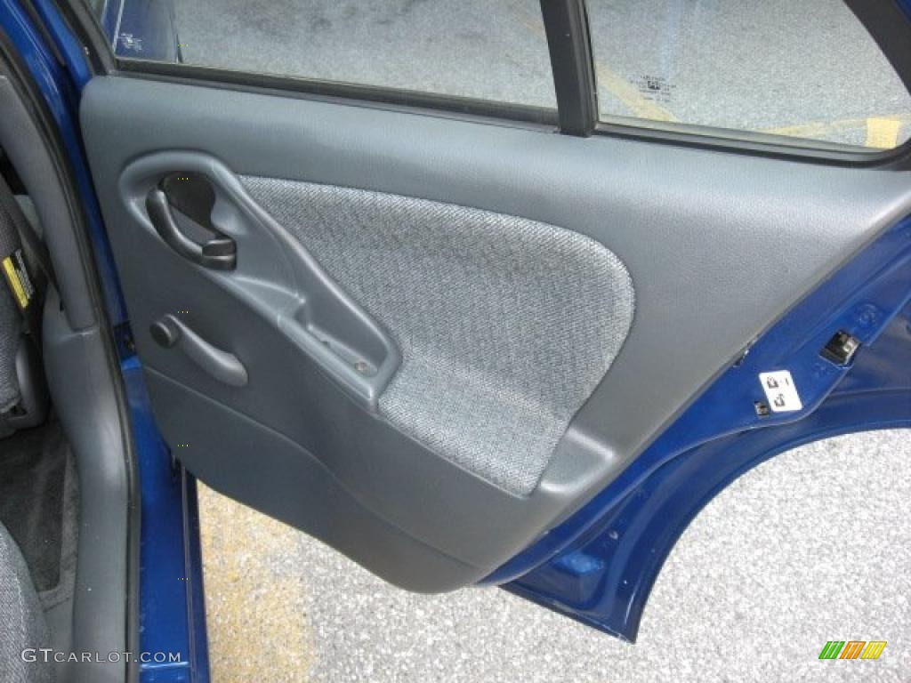 2003 Cavalier Sedan - Arrival Blue Metallic / Graphite Gray photo #23