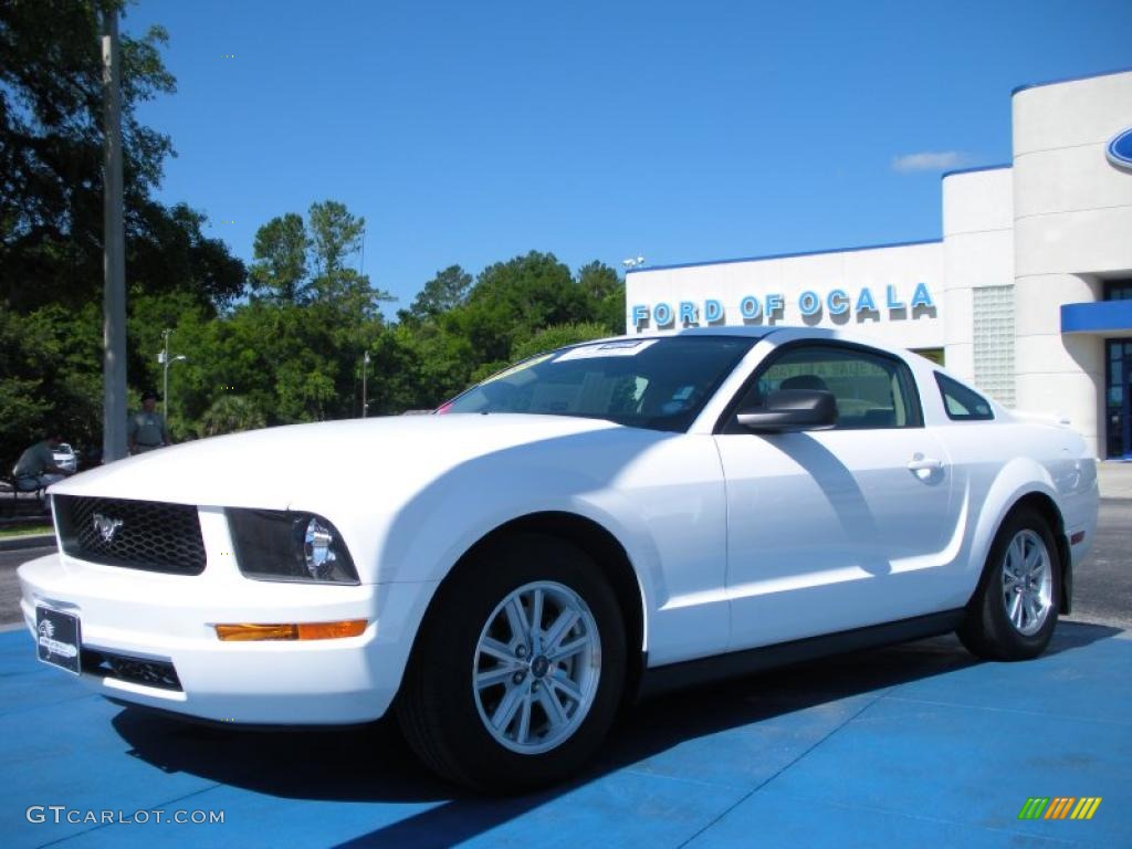 2006 Mustang V6 Premium Coupe - Performance White / Light Parchment photo #1