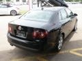 Black - Jetta SE Sedan Photo No. 6