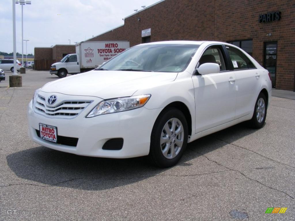 2011 Camry LE - Super White / Ash photo #4