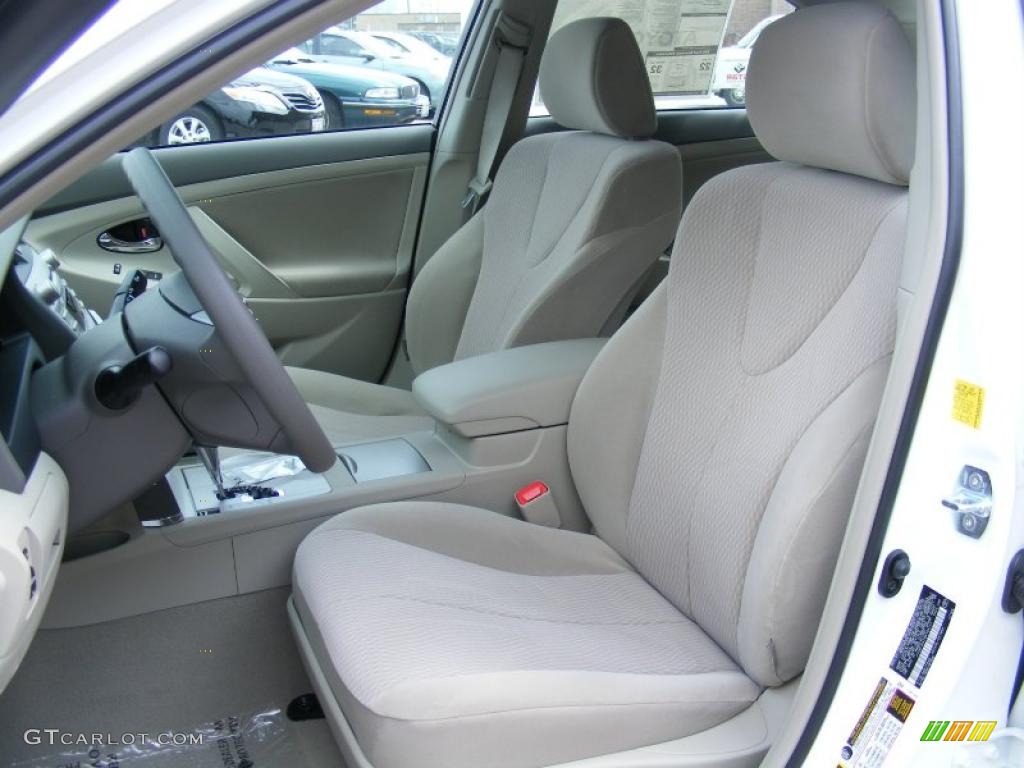 2011 Camry LE - Super White / Ash photo #5