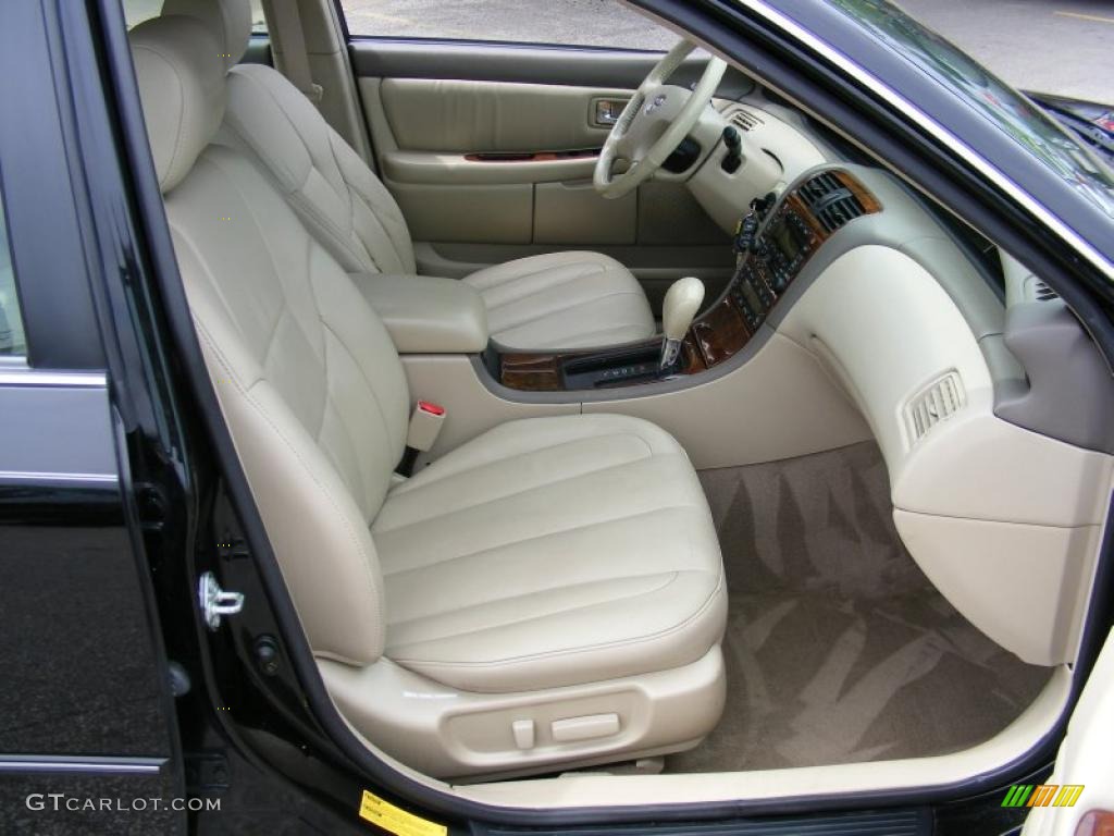 2002 Avalon XLS - Black / Ivory photo #13