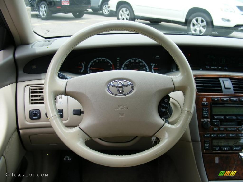 2002 Avalon XLS - Black / Ivory photo #15