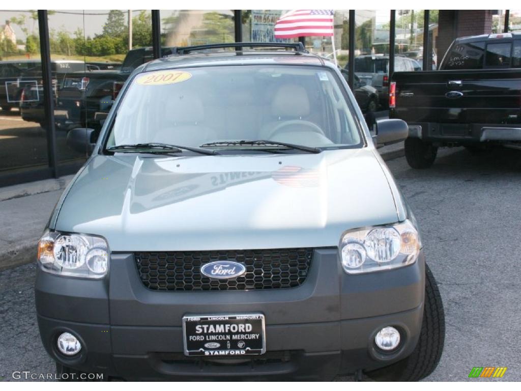 2007 Escape XLT V6 4WD - Titanium Green Metallic / Medium/Dark Pebble photo #2