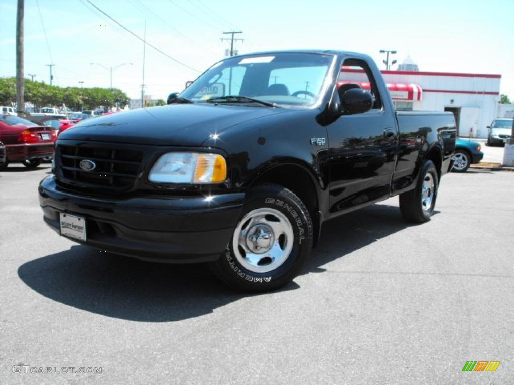 2002 F150 Sport Regular Cab - Black / Medium Graphite photo #1